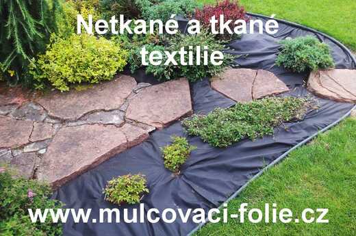 netkané a tkané textilie.jpg
